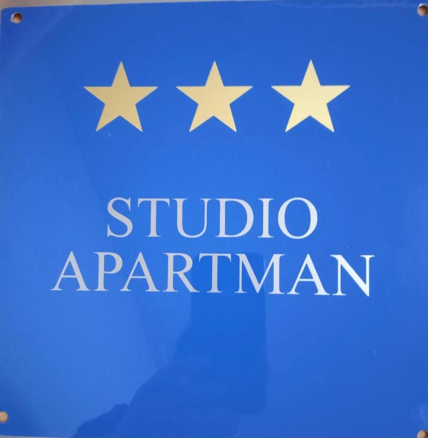 Studio Luna Appartement Karlovac Exterior foto
